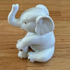 Lenox Baby Elephant Sitting Elephant Trunk Up Elephant
